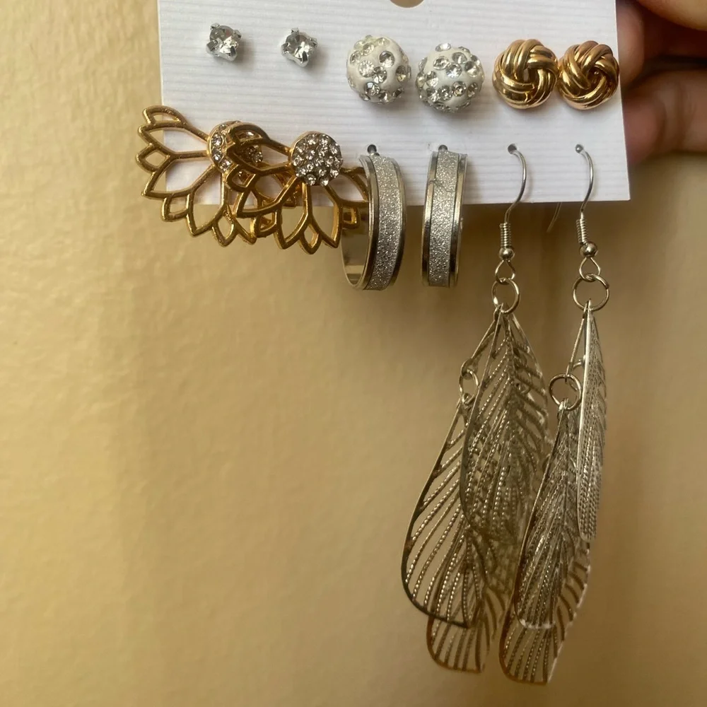 NEW fashion earrings set